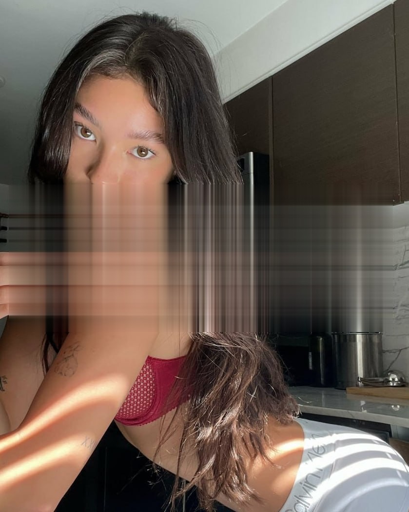Hollylim leaks Hollylim leaks